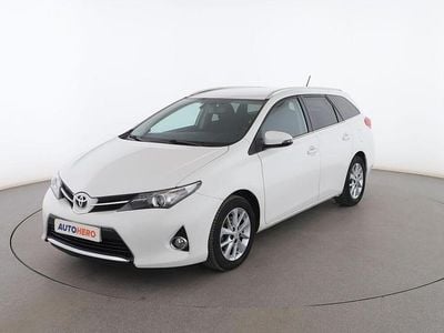 Blanco Usado 2014 Toyota Auris Touring Sports Familiar | 11.199 €