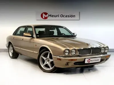 Usado Jaguar XJ8 Executive 290 HP (213 kW) 1998 Amarelo Sedan