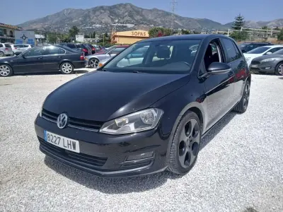 Usado VW Golf VII Advance 110 CV (80 kW) 2015 Negro Utilitario