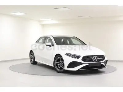 Usado Mercedes A180 116 CV (85 kW) 2023 Blanco Berlina