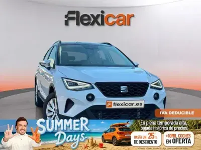 Usado Seat Arona Style Plus 110 CV (80 kW) 2021 Blanco SUV