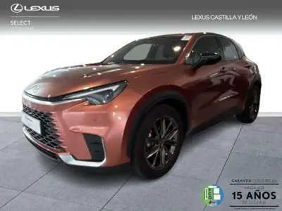 Usado Lexus LBX 136 CV (100 kW) 2025 Blanco SUV