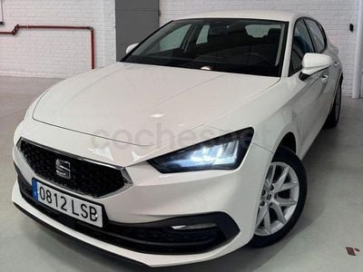 Usado Seat Leon Reference 115 CV (84 kW) 2021 Blanco Berlina