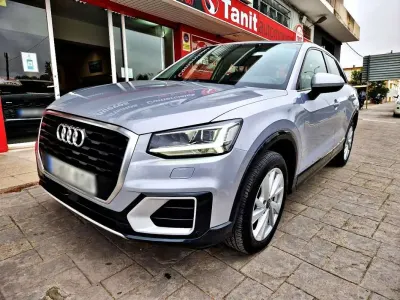 Usado Audi Q2 Sport 116 CV (85 kW) 2019 Plateado SUV