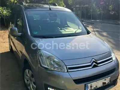 Usado Citroën Berlingo Feel 100 CV (73 kW) 2016 Gris / plata Monovolumen