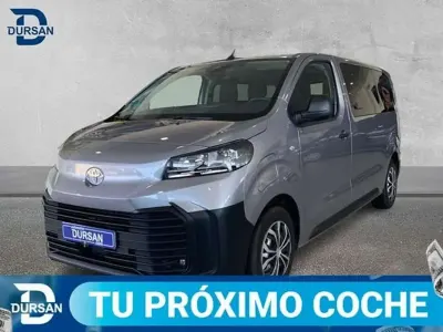 Usado Toyota Proace 100 kW (136 CV) 2025 Gris Monovolumen