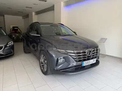 Usado Hyundai Tucson 150 CV (110 kW) 2021 Gris / plata SUV