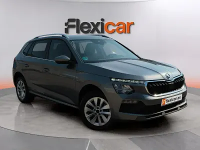 Usado Skoda Kamiq Selection 116 CV (85 kW) 2024 Gris SUV