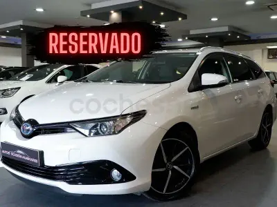 Begagnad Toyota Auris Hybrid Edition 136 HK (100 kW) 2018 Vit Kombi