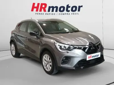 Usado Mitsubishi ASX Motion 91 CV (66 kW) 2023 Gris / plata SUV