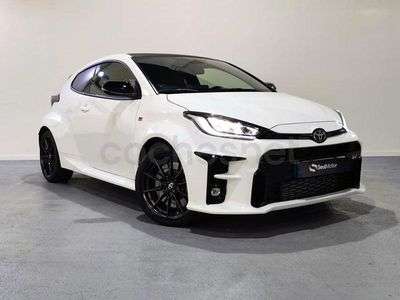 Usado Toyota Yaris 261 CV (191 kW) 2021 Blanco Utilitario