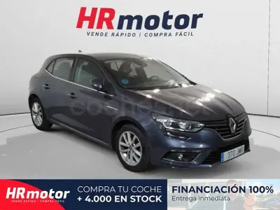 Usado Renault Mégane Zen 130 CV (95 kW) 2016 Gris / plata Berlina
