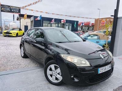Usado Renault Mégane III 106 CV (77 kW) 2010 Negro Utilitario