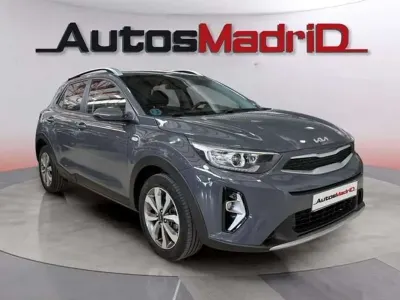 Usado Kia Stonic 84 CV (61 kW) 2023 Gris SUV