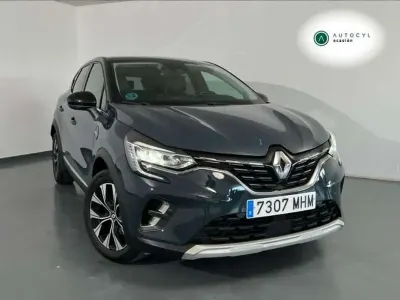 Usado Renault Captur Techno 91 CV (66 kW) 2023 Gris SUV