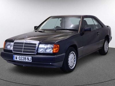 Usado Mercedes E300 220 CV (161 kW) 1989 Gris Coupe