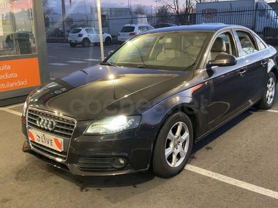 Gris / plata Usado 2009 Audi A4 Business Berlina | 7750 € (Precio justo)