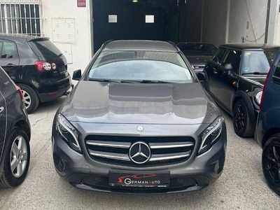 Usado Mercedes GLA200 Style 136 CV (100 kW) 2015 Gris / plata SUV