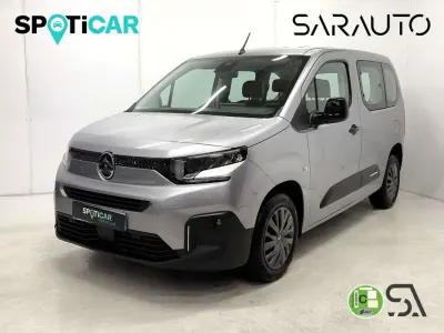 Usado Citroën Berlingo 102 CV (75 kW) 2025 Gris Monovolumen