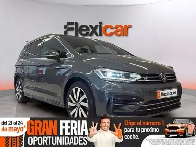 Usado VW Touran Sportline 150 CV (110 kW) 2021 Gris Monovolumen