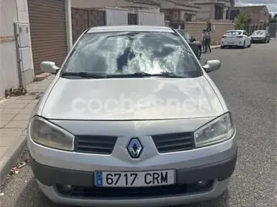 Begagnad Renault Mégane Authentique 120 HK (88 kW) 2004 Grå Sedan
