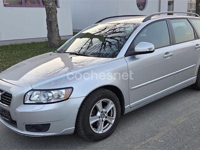 Usado Volvo V50 Drive Kinetic 109 CV (80 kW) 2010 Gris / plata Familiar
