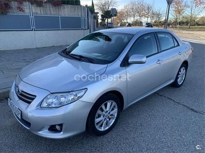 Gris / plata Usado 2009 Toyota Corolla Active Berlina | 7100 €