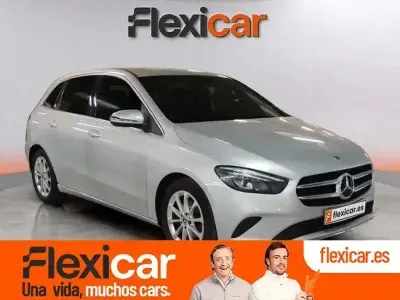 Usado Mercedes B180 116 CV (85 kW) 2019 Gris Utilitario