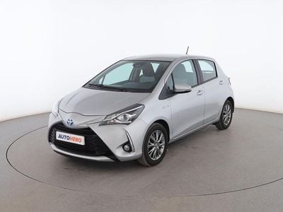Usado Toyota Yaris Hybrid Active 102 CV (75 kW) 2018 Gris Berlina