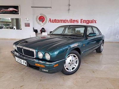 Usado Jaguar XJ6 216 CV (158 kW) 1996 Verde Berlina