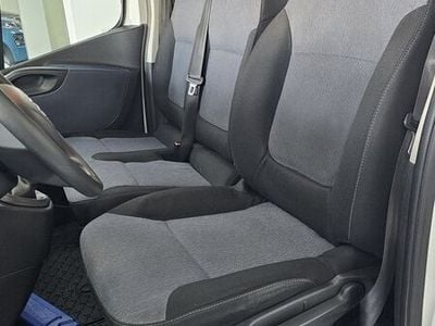 Usado Opel Vivaro Expression 120 CV (88 kW) 2018 Blanco Monovolumen