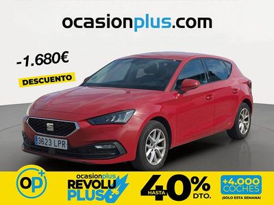 Usado Seat Leon Style 110 CV (80 kW) 2021 Rojo