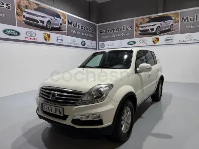 Usado SsangYong Rexton Limited 178 CV (130 kW) 2016 Blanco SUV