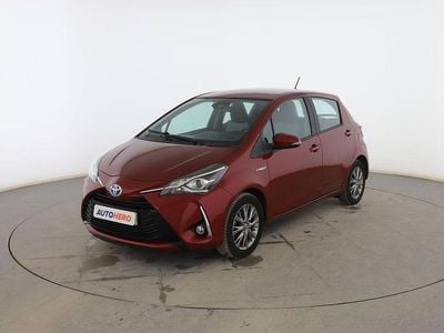 Usado Toyota Yaris Hybrid Active 101 CV (74 kW) 2018 Rojo Berlina