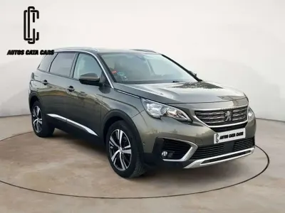 Usado Peugeot 5008 Allure 120 HP (88 kW) 2017 Cinzento SUV