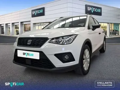 Usado Seat Arona Reference 95 CV (69 kW) 2021 Blanco SUV