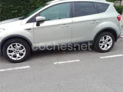 Usado Ford Kuga Titanium 140 CV (102 kW) 2010 Verde SUV