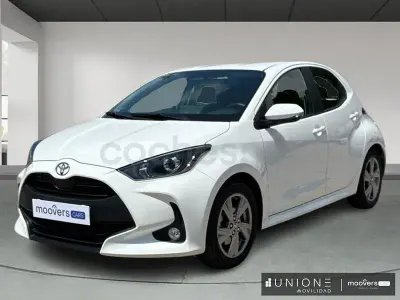 Usado Toyota Yaris Hybrid Active 116 CV (85 kW) 2025 Blanco Berlina