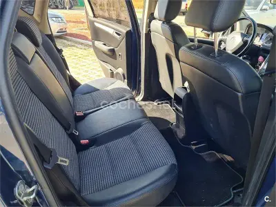 Usado Mercedes A150 Avantgarde 95 CV (69 kW) 2005 Negro Monovolumen