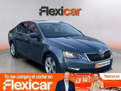 Usado Skoda Octavia Style 115 CV (84 kW) 2019 Gris Berlina