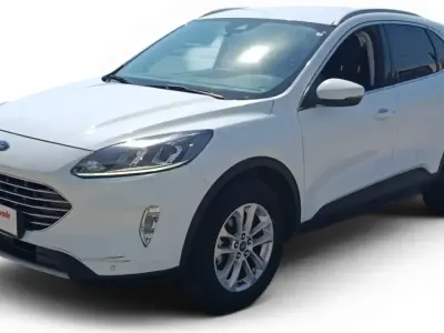 Usado Ford Kuga Titanium 150 CV (110 kW) 2021 Blanco SUV