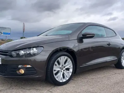 Usado VW Scirocco R-line 150 CV (110 kW) 2015 Marrón Coupe