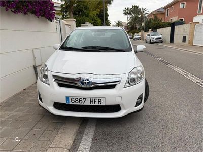 Toyota Auris Hybrid