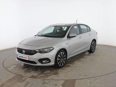 Usado Fiat Tipo Lounge 95 CV (69 kW) 2019 Plata Berlina