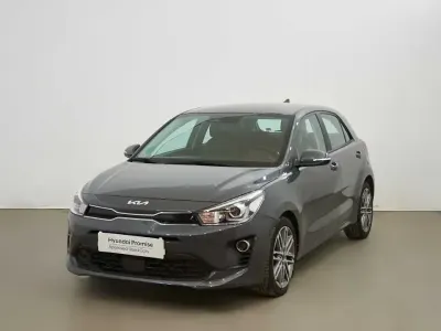 Usado Kia Rio Sport 84 CV (61 kW) 2023 Gris Berlina
