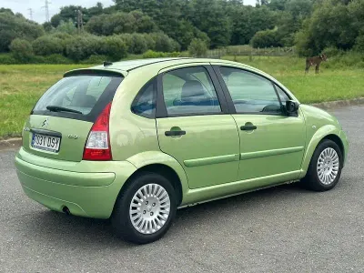 Usado Citroën C3 70 CV (51 kW) 2005 Verde Berlina