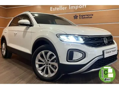Usado VW T-Roc Life 150 CV (110 kW) 2023 Blanco SUV