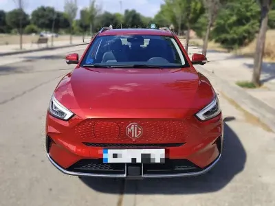 Usado MG ZS Luxury 130 kW (177 CV) 2023 Rojo SUV