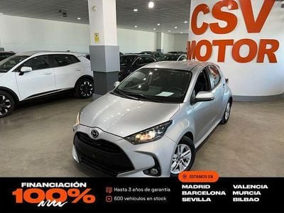 Usado Mazda 2 Center-Line 116 CV (85 kW) 2023 Plata Utilitario