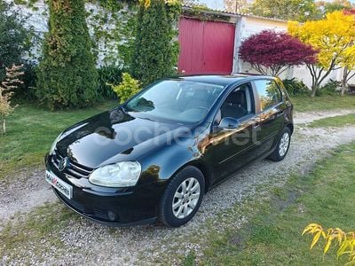 Usado VW Golf IV Highline 105 CV (77 kW) 2006 Negro Berlina
